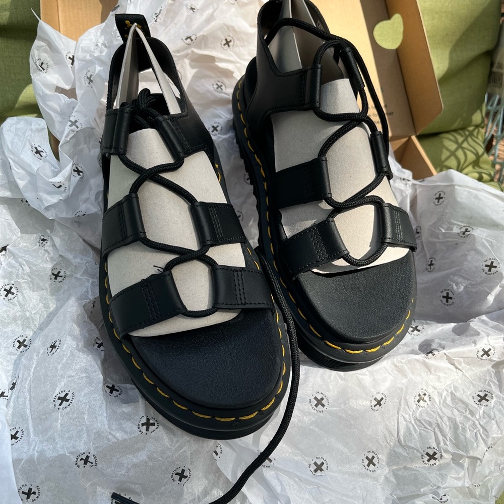 Dr. Martens Nartilla